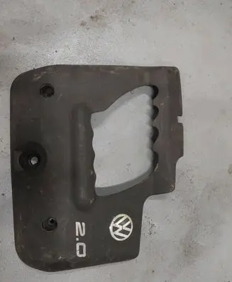Volkswagen Golf IV Engine cover (trim) 06A103925S
