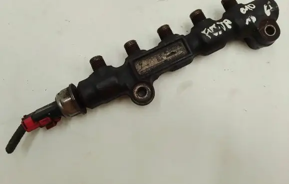 Ford Fiesta Fuel main line pipe 9654592680