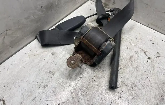 Renault Megane II Front seatbelt 630562