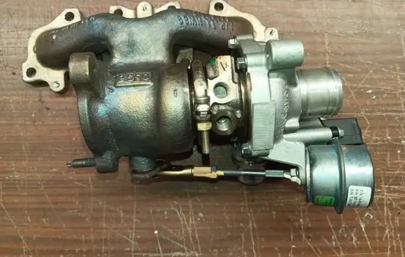 Renault Megane IV Turbo 144106351R H8201439411