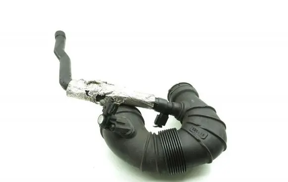 Mercedes-Benz E A207 Air intake hose/pipe A6510900337