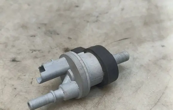 Opel Corsa F Turbo solenoid valve 9802009480