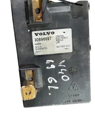 Volvo S40, V40 Comfort/convenience module 30896697 3817900210 SW30896751
