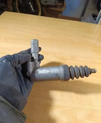 Audi A4 S4 B5 8D Clutch slave cylinder 4A0721261