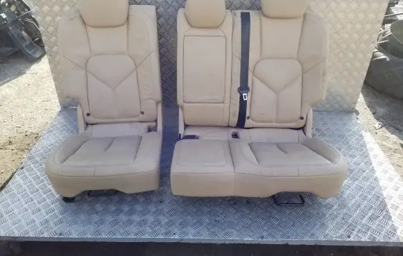 Porsche Cayenne (92A) Rear seat 