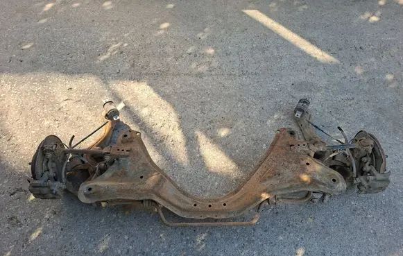 Honda FR-V Rear axle beam 