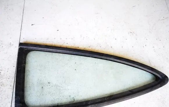 Mazda 323 Rear side window