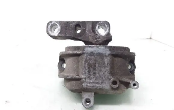 Audi A3 S3 A3 Sportback 8P Engine mount bracket 1K0199262AS