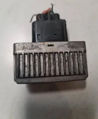 Glow plug pre-heat relay