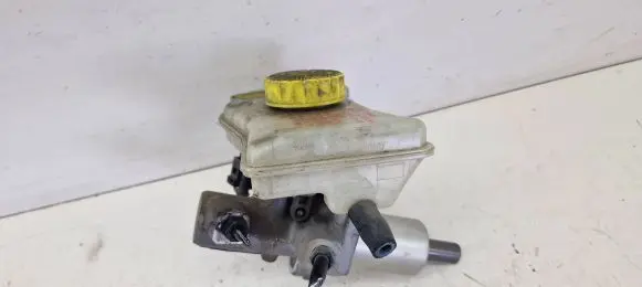 Audi A4 S4 B6 8E 8H Master brake cylinder