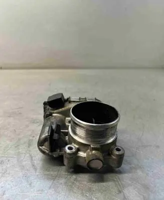Volvo XC90 Throttle body valve 8692720