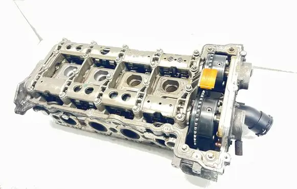 Mercedes-Benz CLK A209 C209 Engine head R2710161201