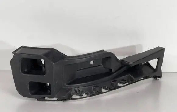 Porsche Cayenne (9Y0 9Y3) Bumper support mounting bracket corner 7P5807393C