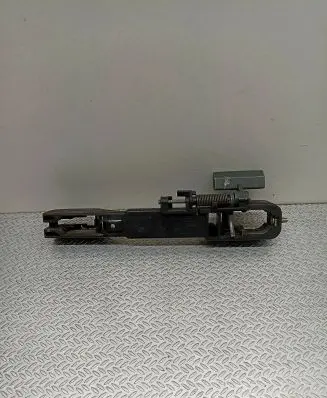 Renault Laguna II Rear door exterior handle/bracket 8200004747