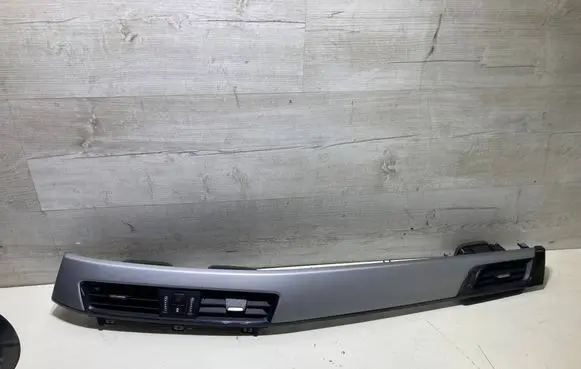BMW X1 F48 F49 Dash center air vent grill 9347739