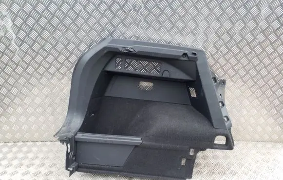 Trunk/boot side trim panel