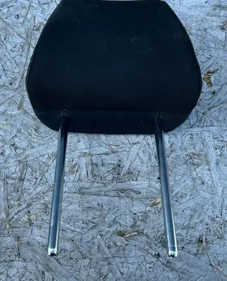 Volkswagen PASSAT B7 Front seat headrest