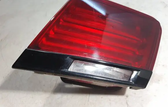 BMW 7 F01 F02 F03 F04 Tailgate rear/tail lights 7182206 HKF01T2RH
