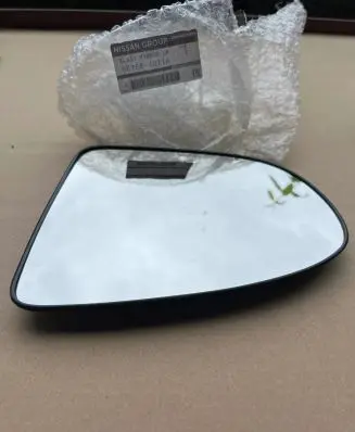 Nissan Qashqai+2 Wing mirror glass 3001845