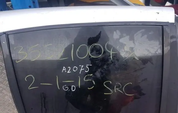 Nissan Almera N16 Rear door window glass