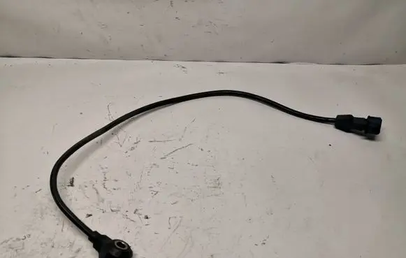 Volkswagen PASSAT B5 Detonation knock sensor KS1054905377G