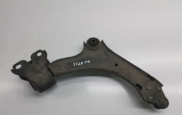 Volvo XC70 Front lower control arm/wishbone 31277345