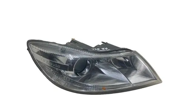 Skoda Octavia Mk2 (1Z) Headlight/headlamp 1Z1941016F 1EL24705202