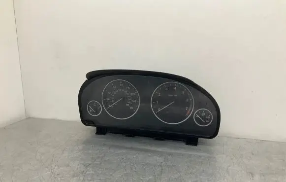 BMW 5 F10 F11 Speedometer (instrument cluster) 9249343 2119945