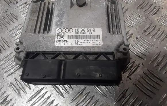 Audi A3 S3 8P Engine control unit/module 03G906021GL 0281013154