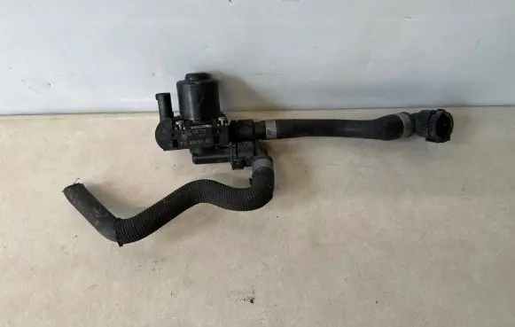 BMW X5 F15 Coolant heater control valve 8514557