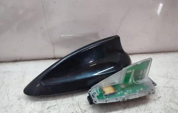 BMW X4 F26 Aerial GPS antenna 1682708