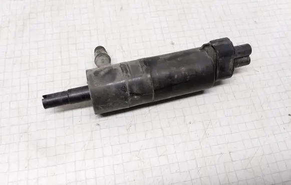 Opel Vectra C Headlight washer pump 90508709