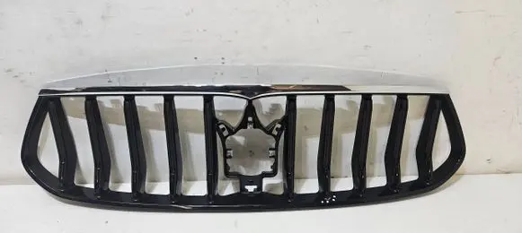 Maserati Ghibli Front bumper upper radiator grill 670151257