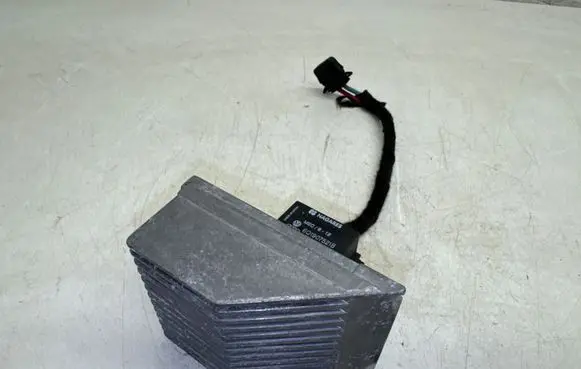 Volkswagen Polo IV 9N3 Heater blower motor/fan resistor 6Q1907521B
