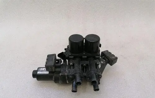 Bentley Mulsanne Coolant heater control valve 3D2959617C