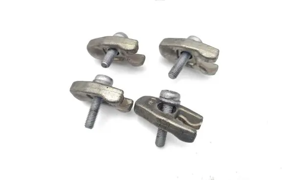 Suzuki Grand Vitara II Fuel Injector clamp holder