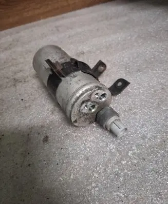 Subaru Legacy Air conditioning (A/C) air dryer 