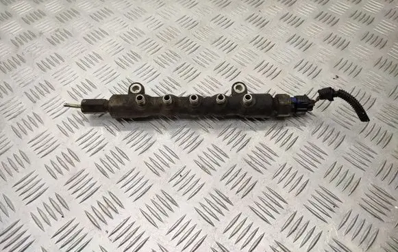 Toyota Avensis T250 Fuel main line pipe