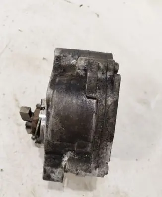 Peugeot 5008 Vacuum pump 9684786780