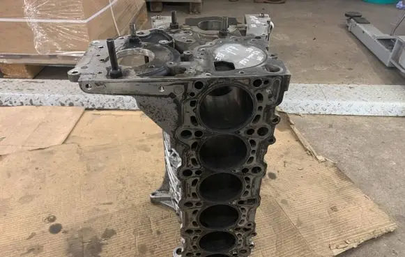 BMW X3 E83 Engine block 7792822 187723287188 23287188