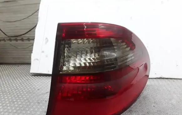 Mercedes-Benz E W211 Rear/tail lights A2118202864