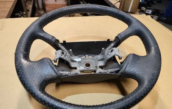 Chrysler Sebring (FJ - JX) Steering wheel 