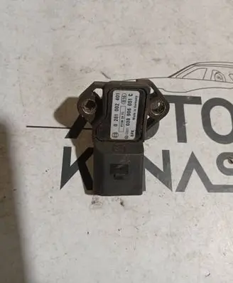 Skoda Octavia Mk2 (1Z) Air pressure sensor 0281002401 038906051C