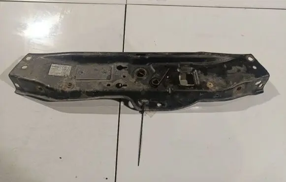 Opel Zafira B Radiator support slam panel 