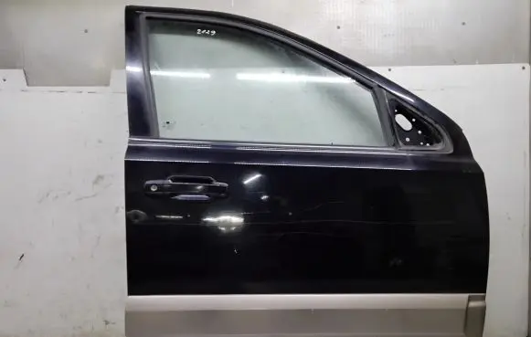 KIA Sorento Front door