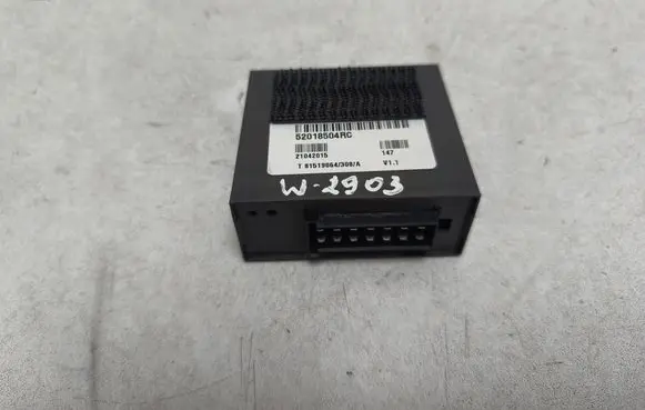 Volkswagen PASSAT CC Tow bar trailer control unit/module 52018504RC