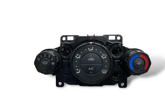 Ford Fiesta Climate control unit 8A6119980BE 60910121B
