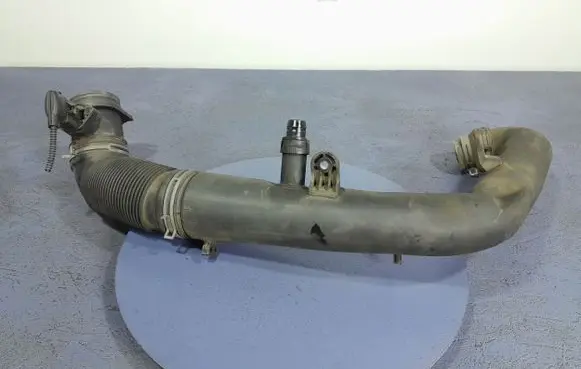 Skoda Octavia Mk2 (1Z) Mass air flow meter 038906461B
