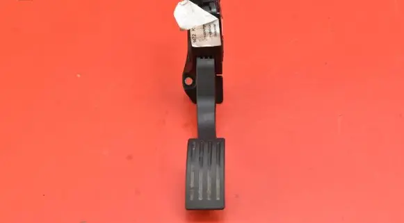 Ford Focus Accelerator throttle pedal BV61-9F836-AB