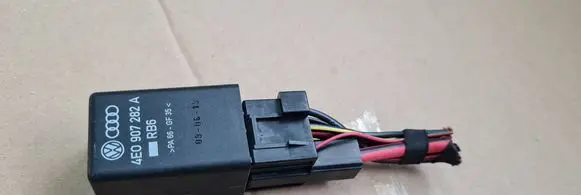 Audi Q5 SQ5 Glow plug pre-heat relay 4E0907282A